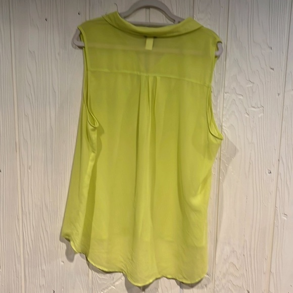 Torrid Sleeveless Sheer Tank Blouse Size 1X - Picture 4 of 6